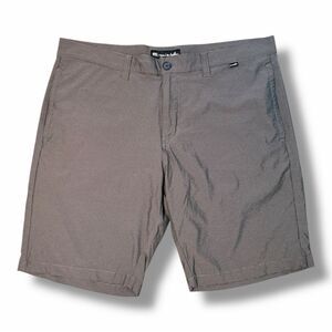 Travis Mathew Charcoal Flat Front Performance Shorts Size 38 Golf Casual Stretch